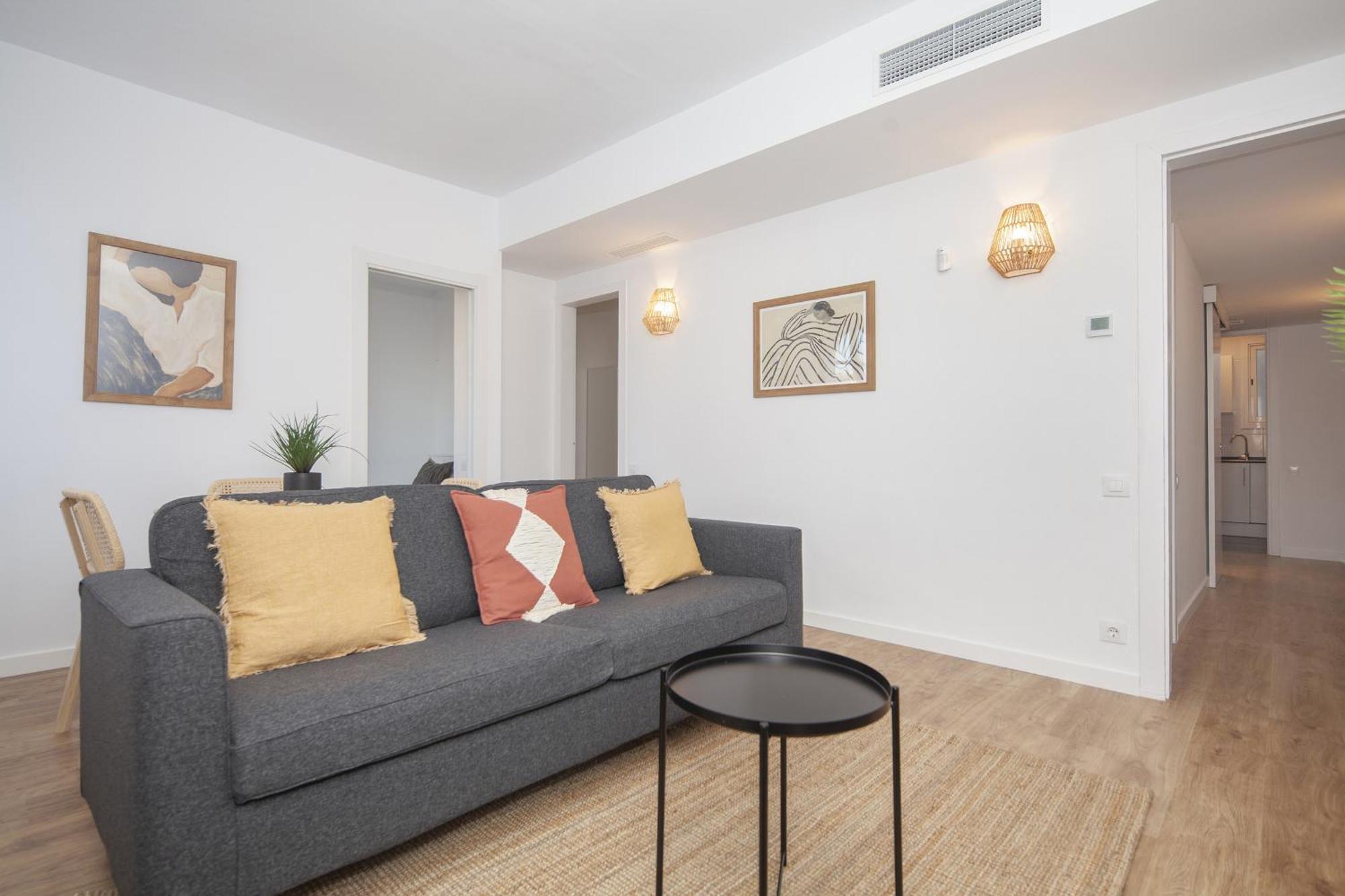 61par1014- Magnifico Recientemente Decorado En Poble Sec Apartamento